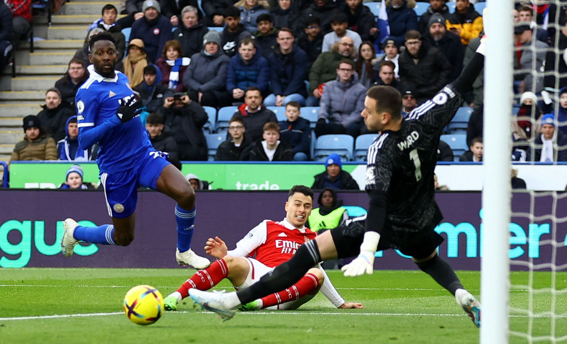 以其坚毅的 以其坚毅的